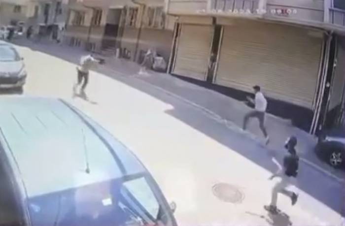 İstanbul’da Gençlerin Laf Atma Kavgası Kanlı Bitti: 1 Ölü, 1 Yaralı