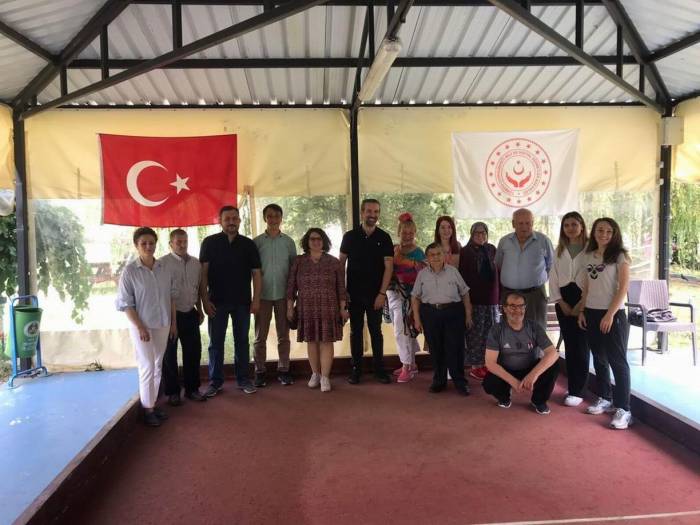 Huzurevi Sakinlerinin Bocce Keyfi