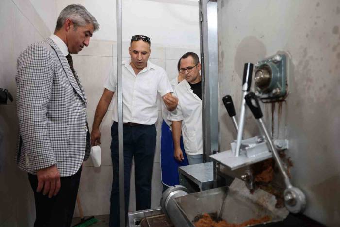 Gıda Atıkları Patilere Mama Olacak