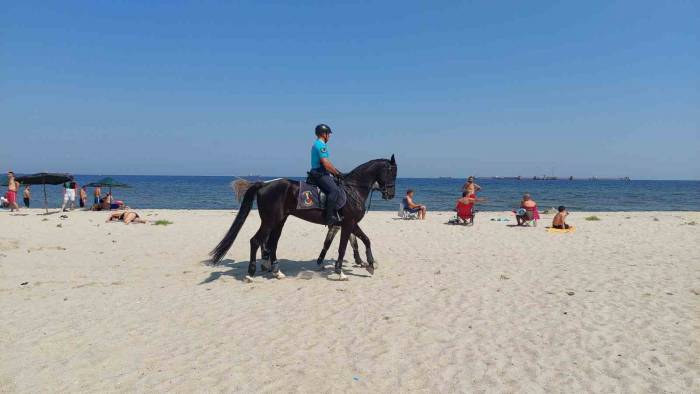 Sahilde Atlı Devriye Başladı: Tekirdağ Sahilleri Atlara Emanet