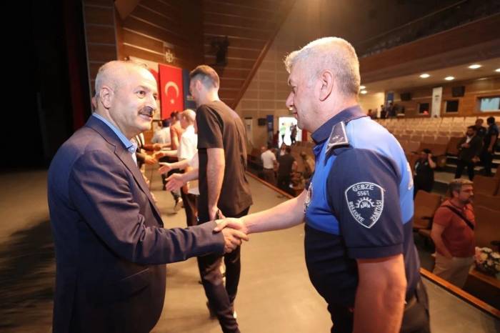 Başkan Büyükgöz’den Belediye Personeline Müjde
