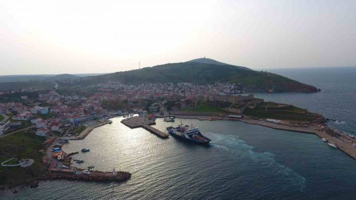 Bozcaada’ya O Araçların Geçişleri Yasaklandı