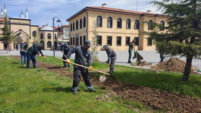 Çorum’da Mezarlıklar Bayrama Hazırlanıyor