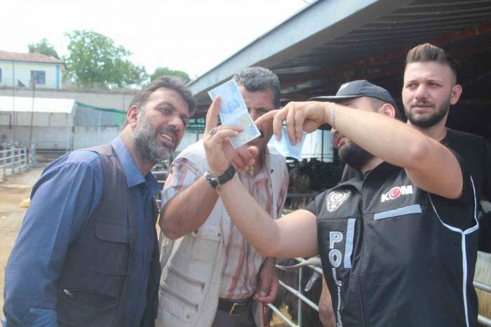 Polisten Kurban Satıcılarına "sahte Para" Uyarısı