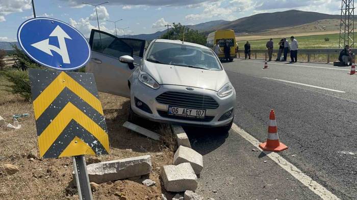 Elazığ’da Trafik Kazası: 1’i Ağır 4 Yaralı