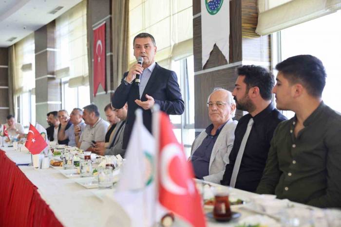 Gölbaşı Belediye Başkanı Şimşek Emlak Danışmanlarıyla Kahvaltıda Buluştu
