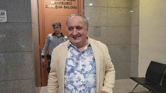 Türk Toplumuna Hakaret Eden Cihan Kolivar Mahkeme Çıkışı Rahat Tavırlarıyla Dikkat Çekti