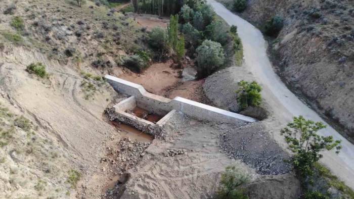 Yatırımlar Meyvesini Verdi: İnşa Edilen Bentler İlçeyi Selden Kurtardı