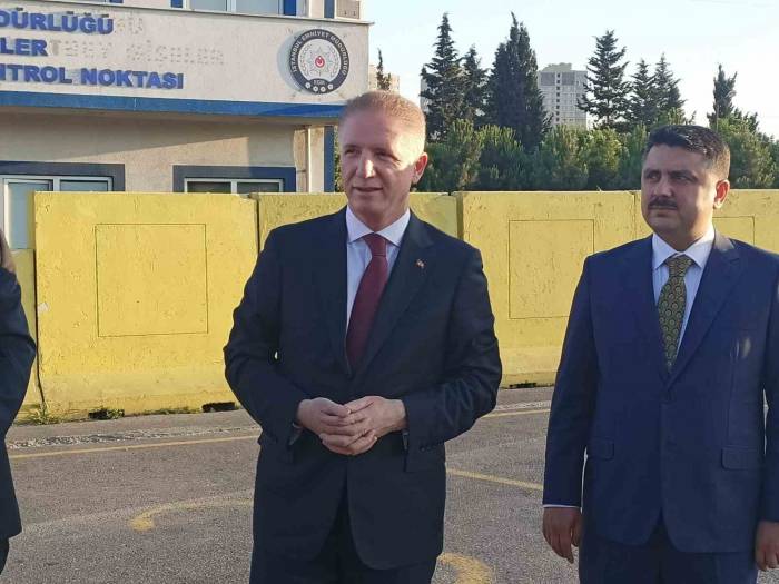 İstanbul Valisi Gül, Bayram Tatili Öncesi Denetim Noktalarını Ziyaret Etti
