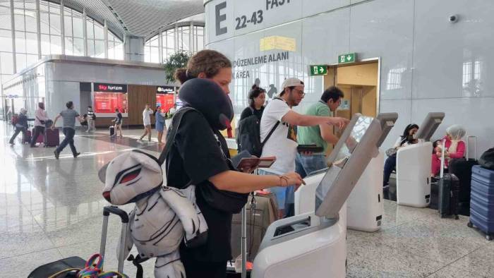 İstanbul Havalimanı’nda Kurban Bayramı Yoğunluğu