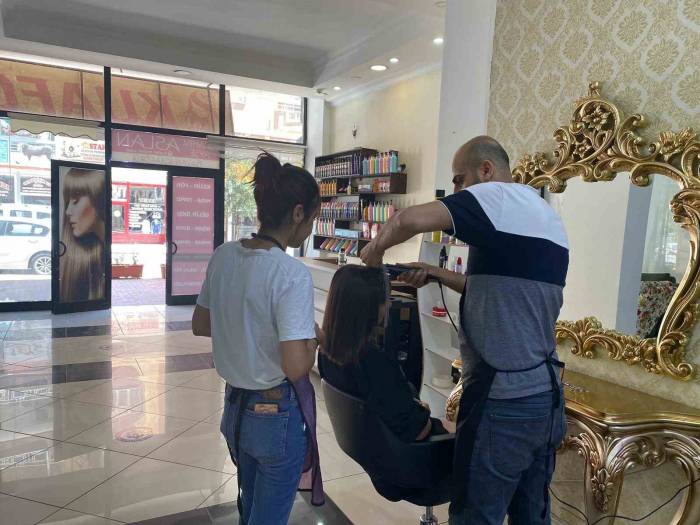 Mardin’de Kuaförlerde Bayram Yoğunluğu