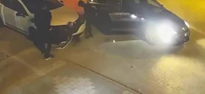 Maltepe’de Otomobilin Farlarını Sökerek Çaldılar