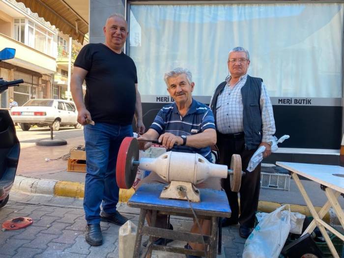 Bıçaklar Zamsız Bileniyor