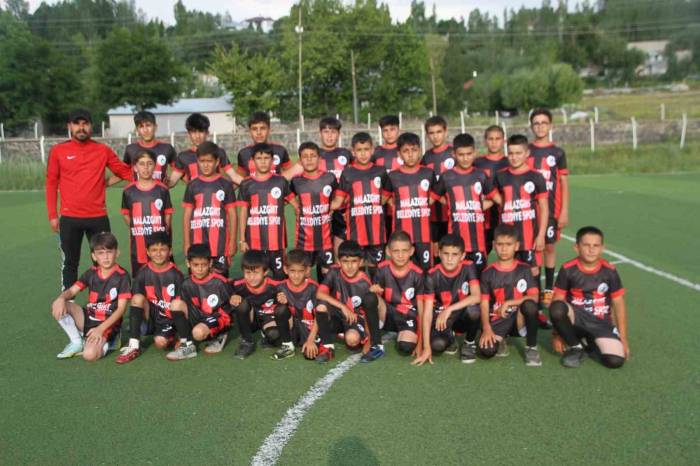 Malazgirt’te Futbol Akademisi Kuruldu