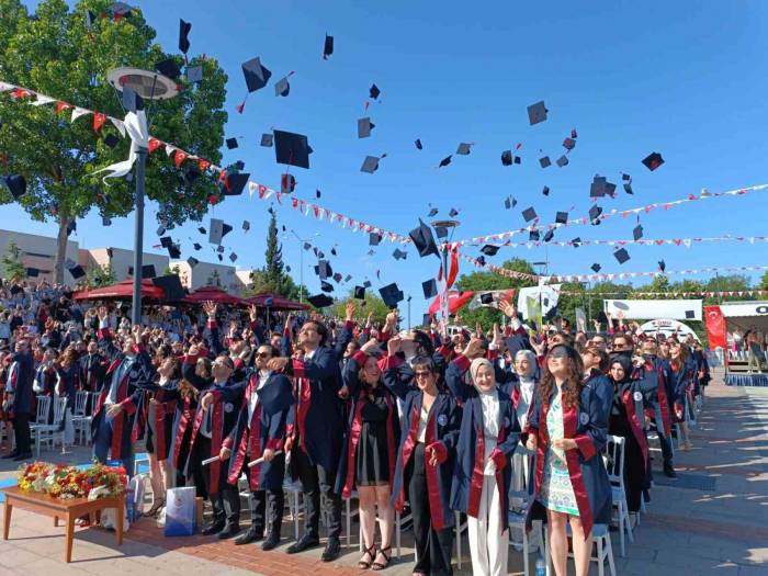 Omü’nün Çiçeği Burnunda Doktorlarından Yönetime Sitem