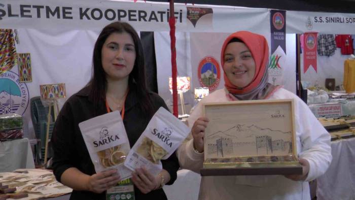 Bayram Çikolataları Kadınlardan