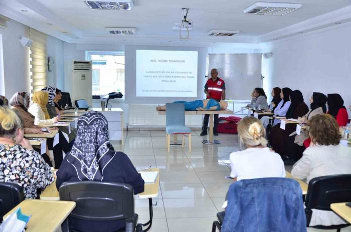 Türkiye Diyanet Vakfı Gönüllüleri, Temel İlk Yardım Eğitimi Aldı