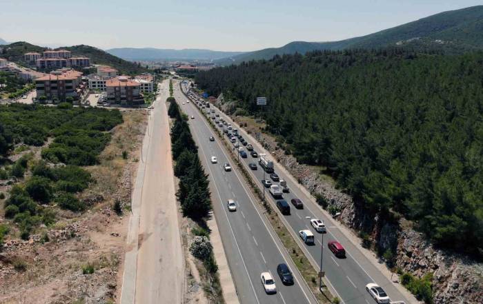 Muğla’da Yollarda Bayram Yoğunluğu