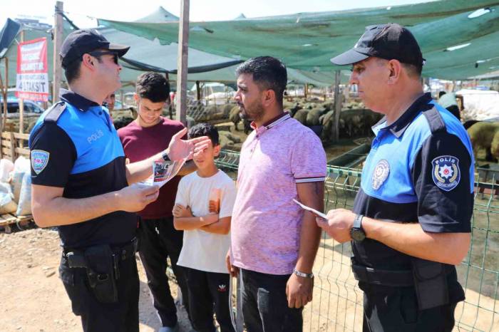 Polis, Kurban Bayramı Öncesi Satıcıları Sahte Paraya Karşı Uyardı