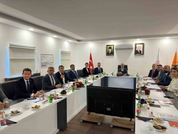 Ulaştırma Bakanı Uraloğlu’dan Başkan Özcan’a Ziyaret