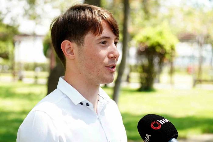 Erhan Aktuğ: "büyük Jokeylerin Arasında Yarışmak Çok Gurur Verici"