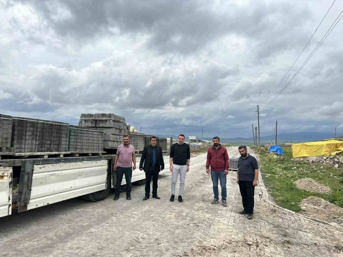 Digor’da Köyiçi Yollar Kilitparke Oluyor