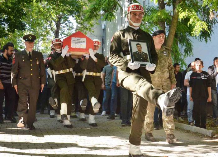 Trafik Kazasında Hayatını Kaybeden Astsubay Son Yolculuğuna Uğurlandı