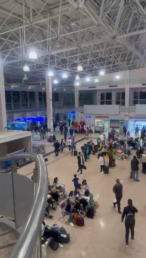 Rötarlı Uçuşlar Yolcuların Tepkisine Neden Oldu