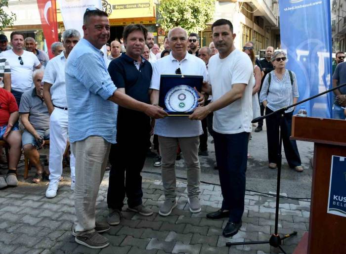 Farklı Coğrafyalardan Gelen Giritliler Kuşadası’nda Buluşuyor