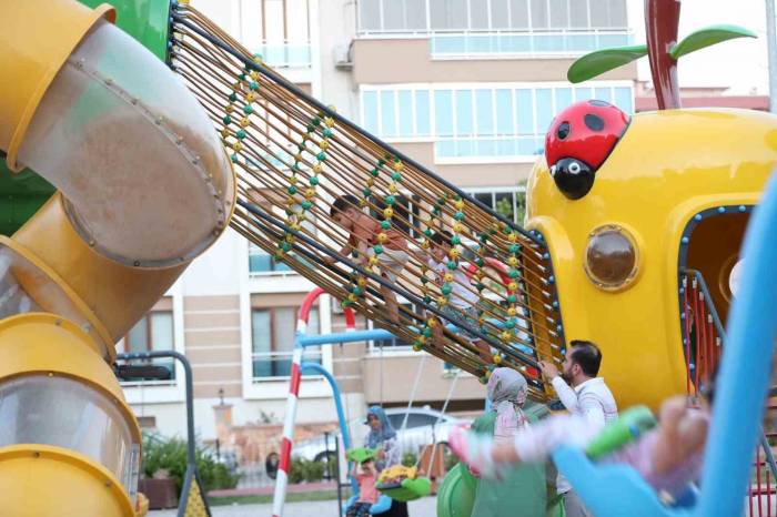 Çocukların Ve Ailelerin Vazgeçilmezi Masal Parkı