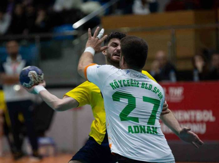 Sakarya Büyükşehir Hentbol Adnan Tayfur’u Transfer Etti