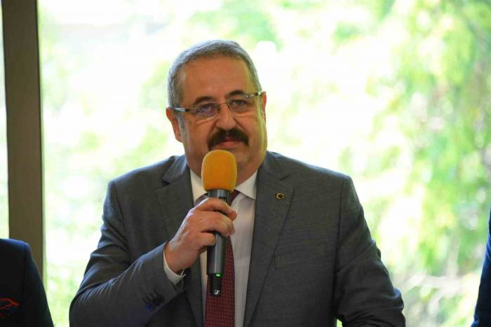 Bayramlaşma Töreninde Salihli’nin İl Olma İhtimali Konuşuldu