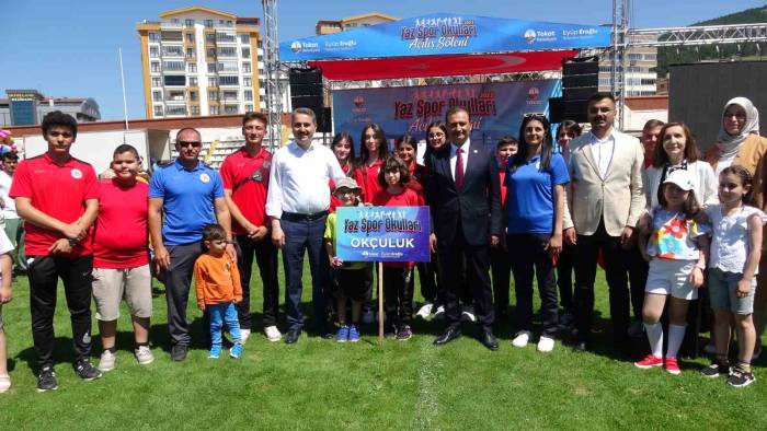 Yaz Spor Okulları Şenlikle Başladı