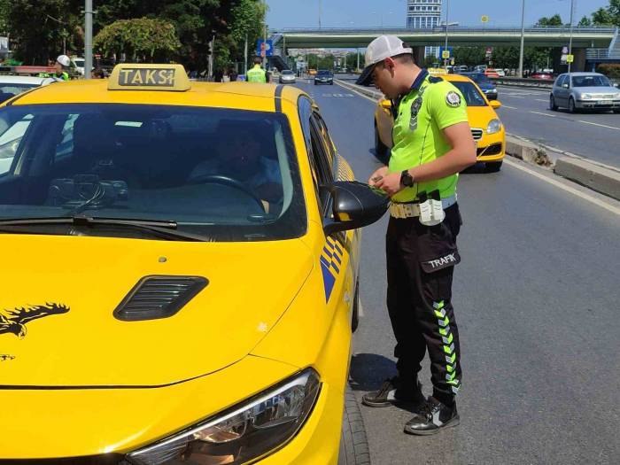 Bakırköy’de Dron İle Trafik Denetimi Yapıldı