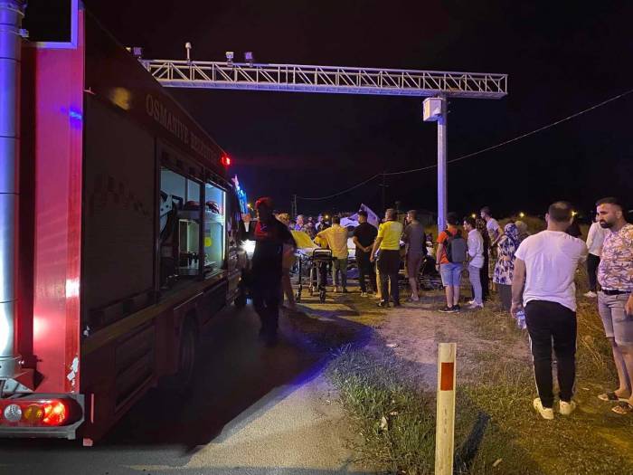 Kontrolden Çıkan Otomobil Karşı Şeride Geçti: 2 Ölü