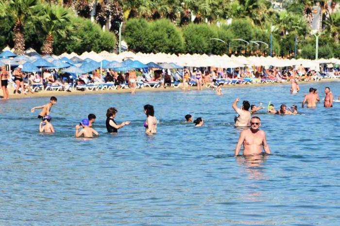 Bodrum’a 60 Saatte 60 Bin Araç Giriş Yaptı