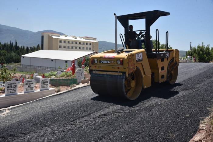 Osmaniye’de Kurban Bayramı İçin Asri Mezarlıkta Hummalı Çalışma Başladı