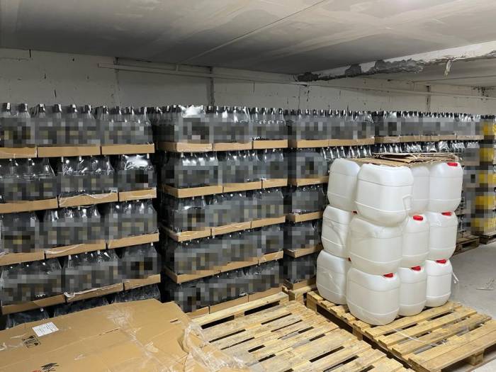 Sahte İçki Üreticilerine Büyük Darbe: 26 Litre Sahte İçki Ele Geçirildi
