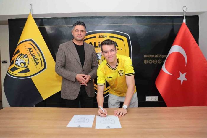 Aliağaspor Fk, Adnan Demir İle Anlaştı