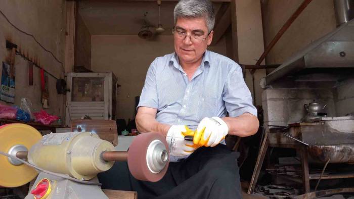 Bıçakçılarda Yoğun Kurban Mesaisi