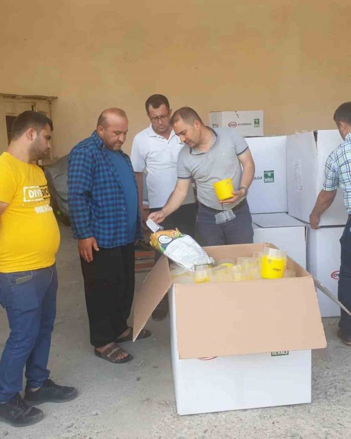 Akdeniz Sineğine Karşı Çiftçilere Tuzak Dağıtıldı