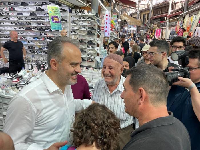 İşte Örnek Belediyecilik... 30 Bin Çocuğa Bin Liralık Bayram Çeki
