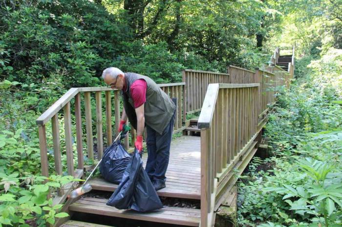 Korunan Alanlardan Torbalarca Çöp Toplandı