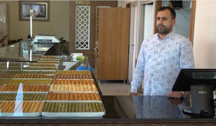 Muş’ta Bayram Tatlıları Tezgahları Süsledi