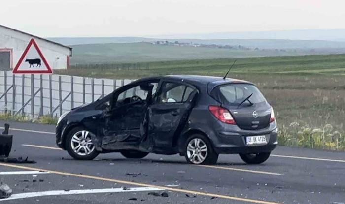 Sarıkamış’ta Trafik Kazası: 4 Yaralı