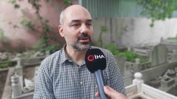 Silivrikapı Mezarlığı’ndaki İçler Acısı Görüntüye İbb Seyirci Kalıyor