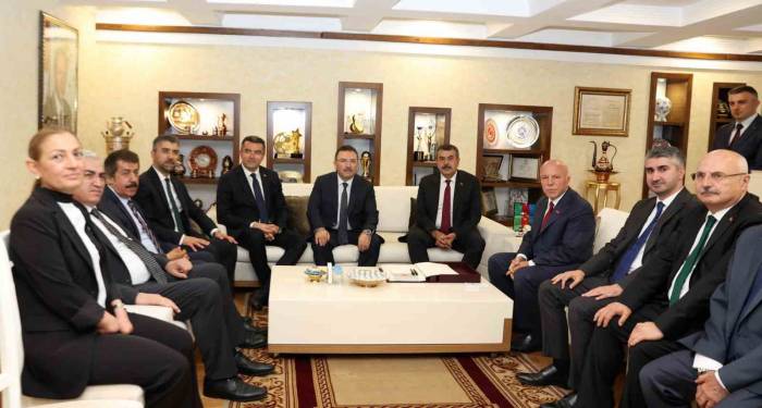 Milli Eğitim Bakanı Tekin Büyükşehir’i Ziyaret Etti