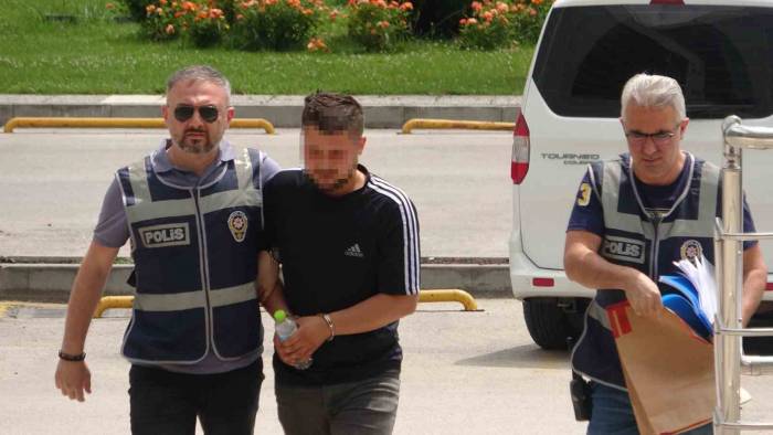 56 Yaşındaki Komşusunu Tabanca İle Vuran 20 Yaşındaki Genç Adliyede