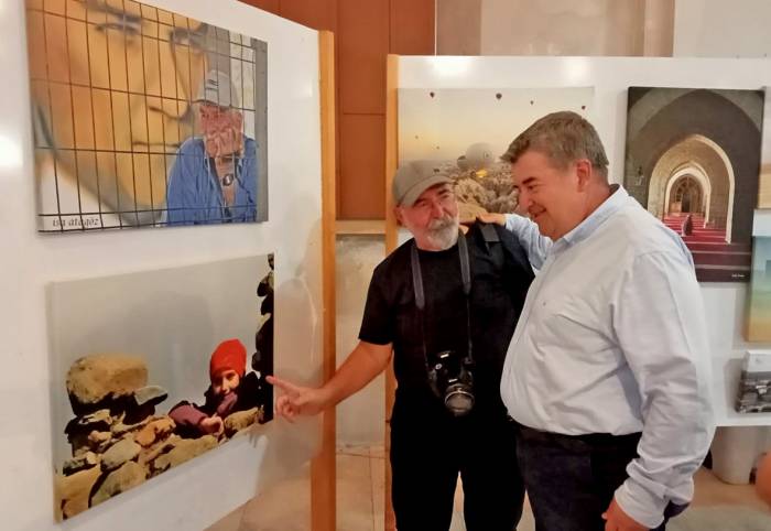 Çeşfod, İlk Karma Fotoğraf Sergisini Açtı