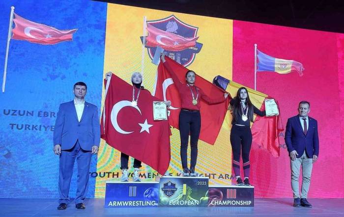 Denizlili Sümeyra, Avrupa’nın Bileğini Büktü